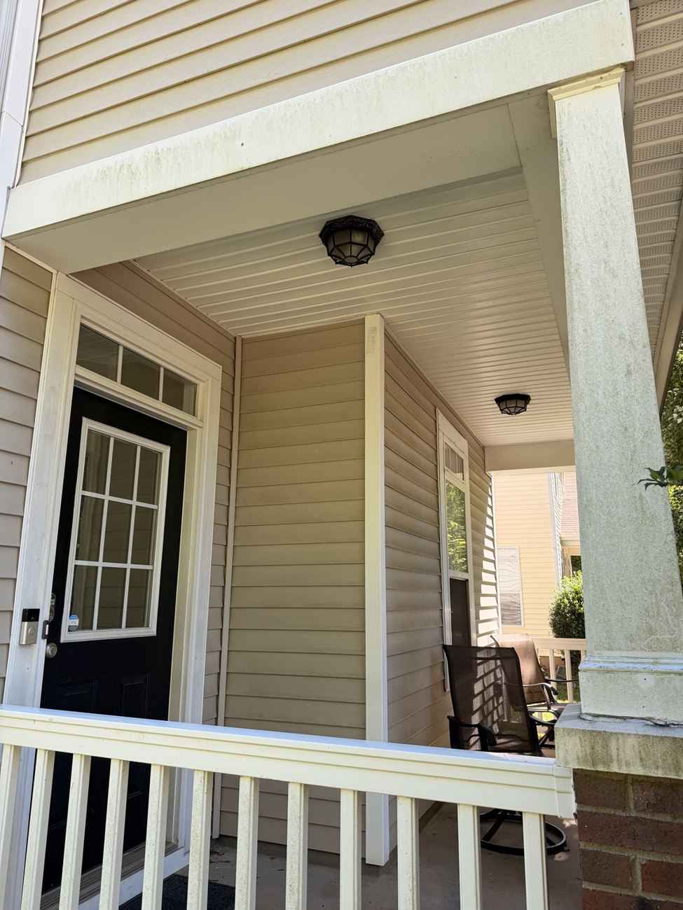 Residential porch cleaning